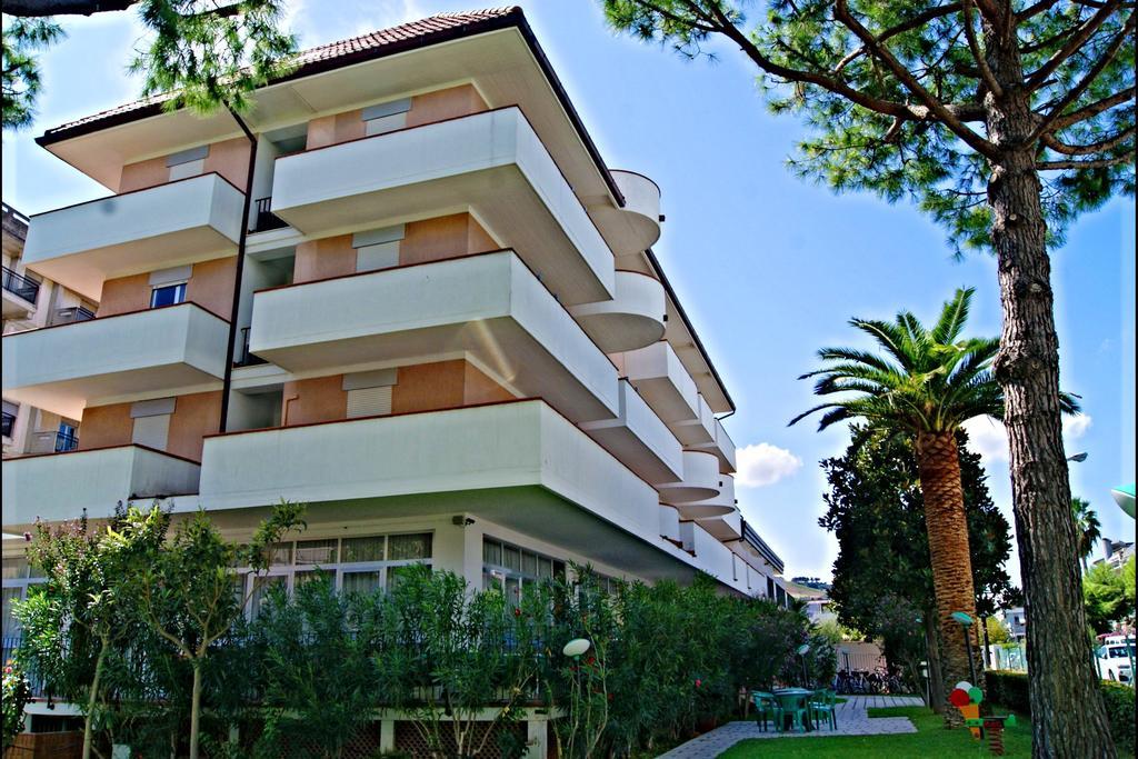 Hotel Blumen San Benedetto del Tronto Buitenkant foto